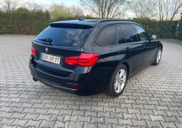 BMW Seria 3 cena 58999 przebieg: 220000, rok produkcji 2017 z Skalbmierz małe 631
